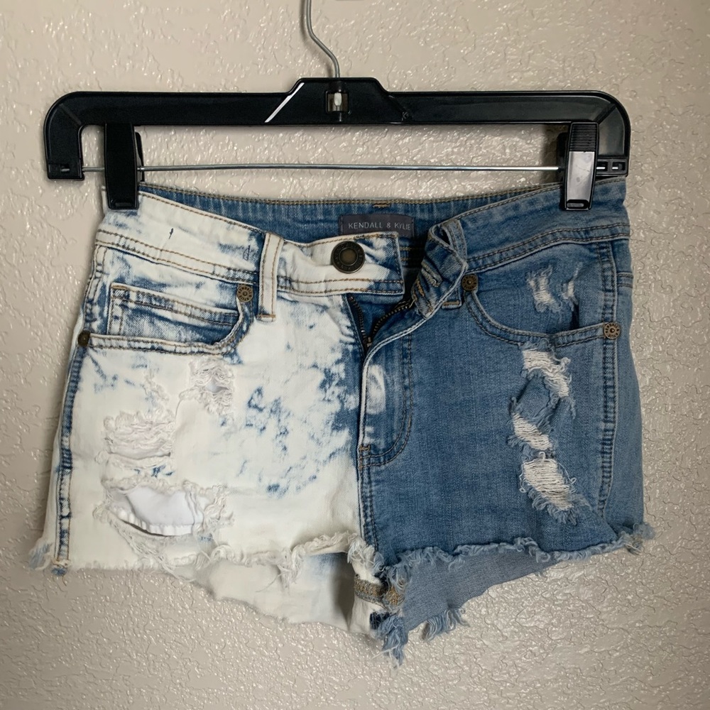 Kendall & kylie hi rise jeans shorts two tones distressed size 3